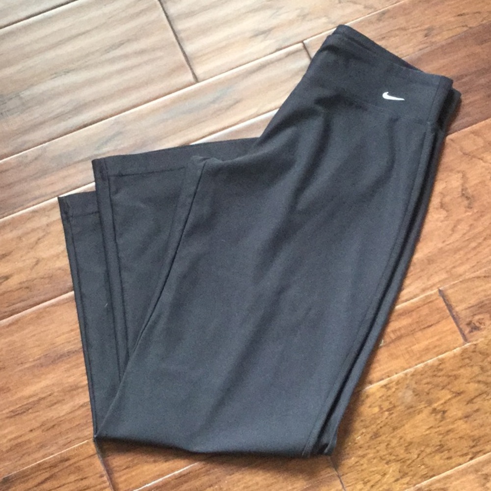 Nike Black Cropped Pants Athleisure Style Sz M